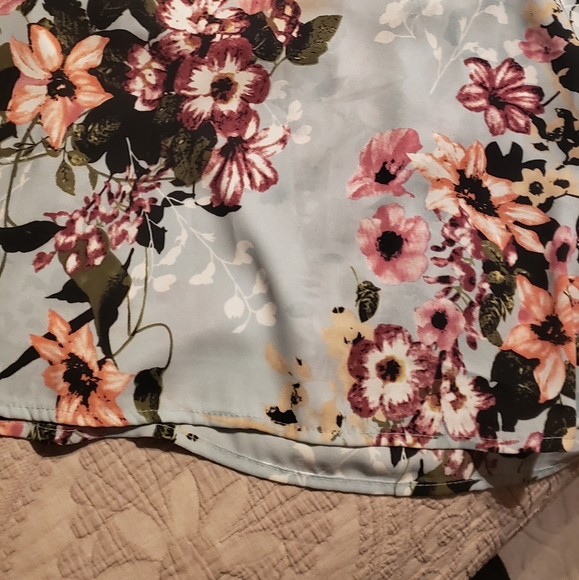 Floral Tank Top - Picture 3 of 8